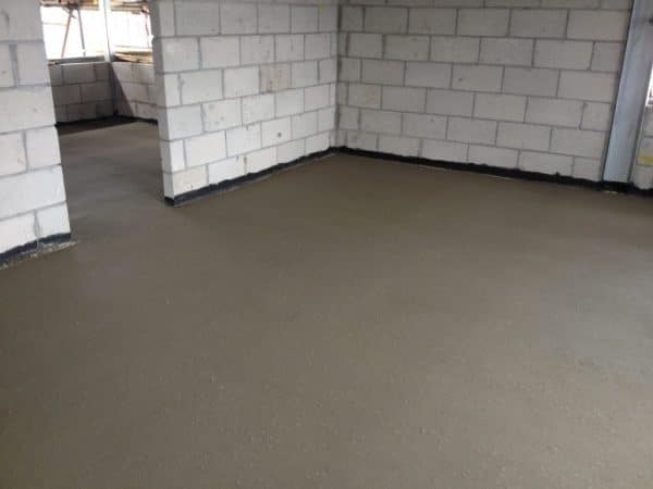 Finished Floor Screeding - white breeze block - dry screeded floor