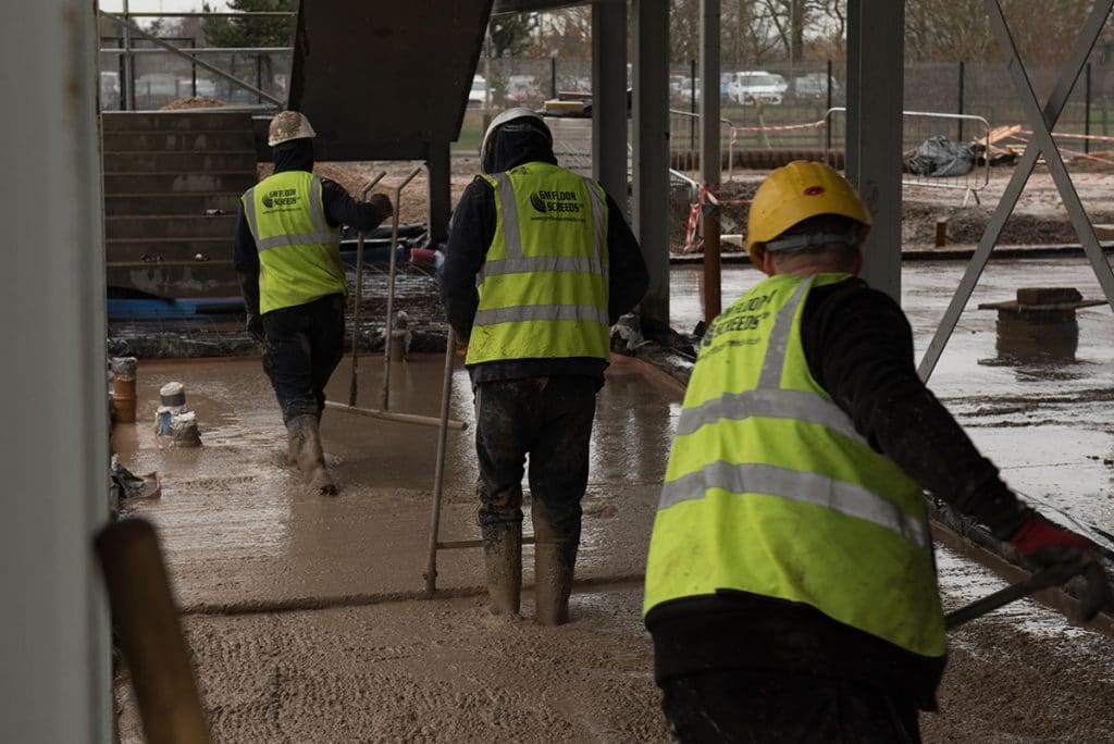 Levelling the Wet Floor Screed