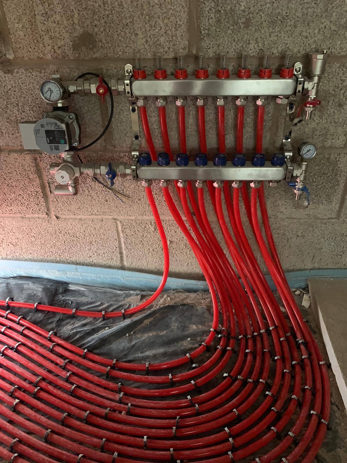 Underfloor Heating Pipework main control - pressure valves and control section