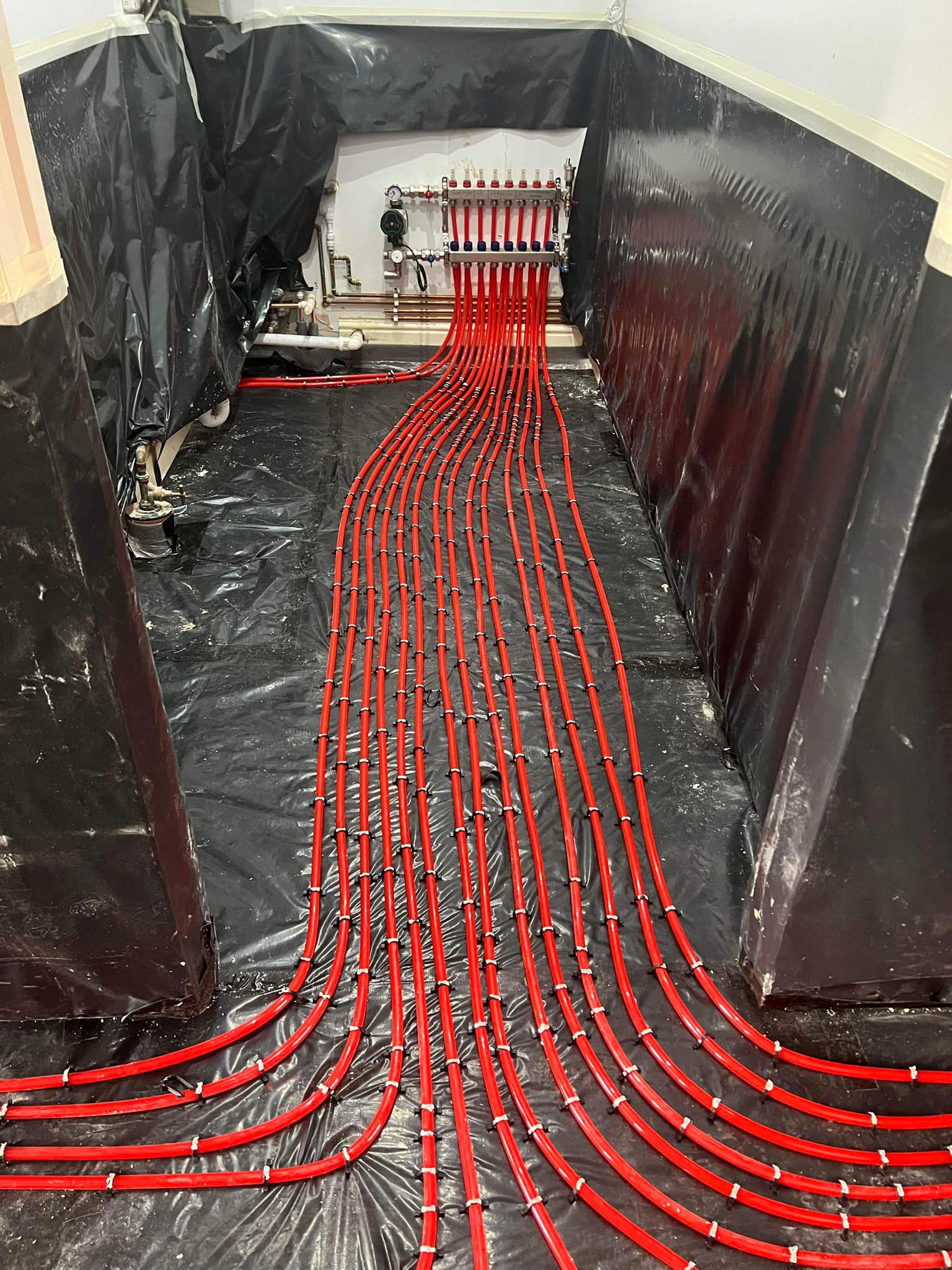 underfloor-heating-pipe-installation