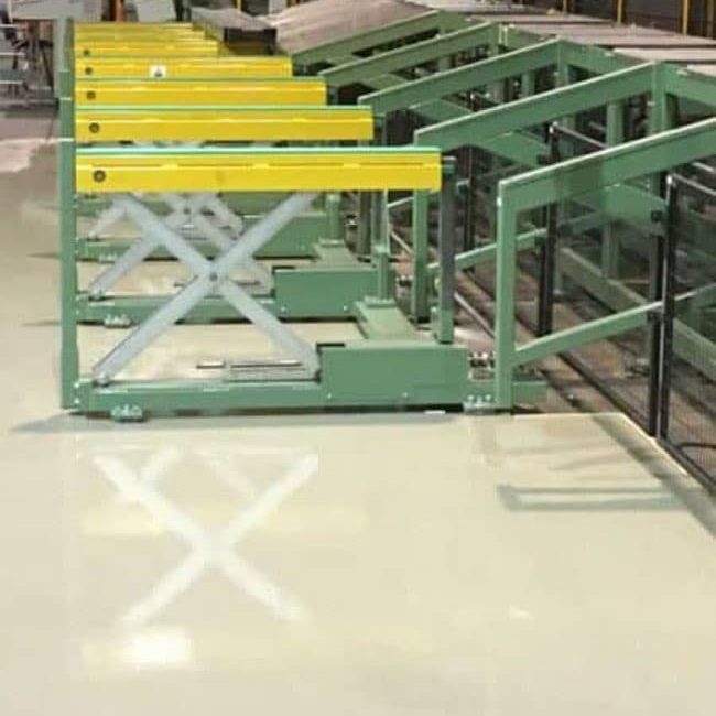 thin section yellow and green screed machine in factory